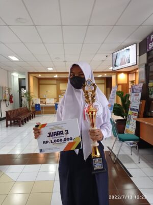 Juara 3 Lomba Desain Poster Festival & Lomba, Seni Siswa Nasional (FLSSN) tingkat Kabupaten Sleman