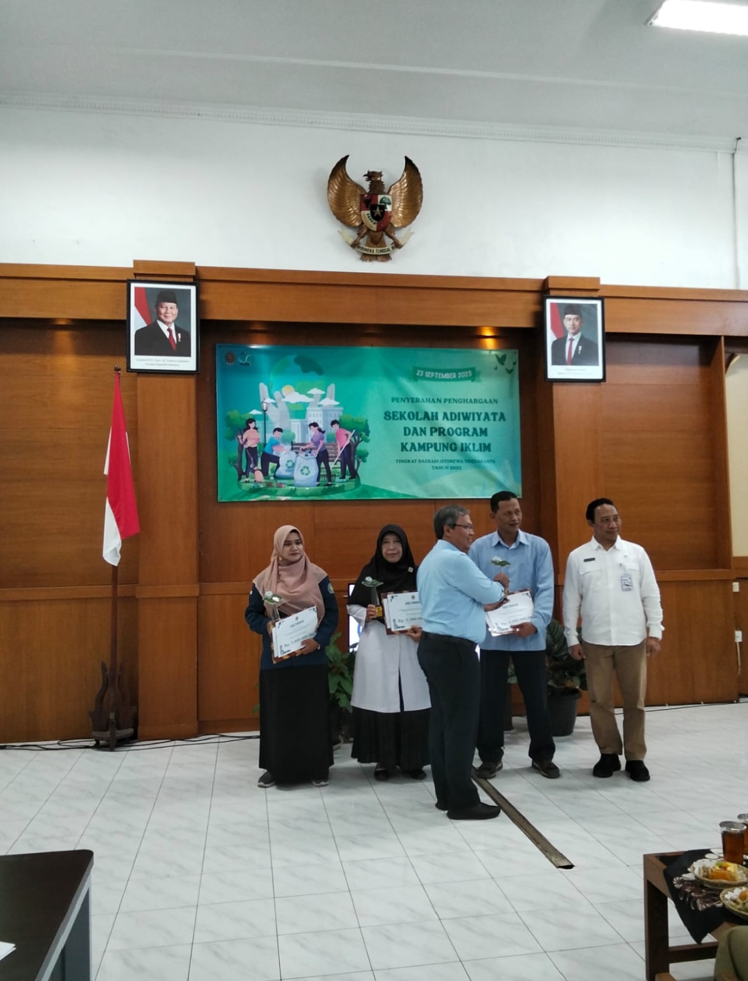 SMP NEGERI 3 PAKEM RAIH PERINGKAT 1 SEKOLAH ADIWIYATA TINGKAT DAERAH ISTIMEWA YOGYAKARTA TAHUN 2025 JENJANG SMP/MTs SEDERAJAT